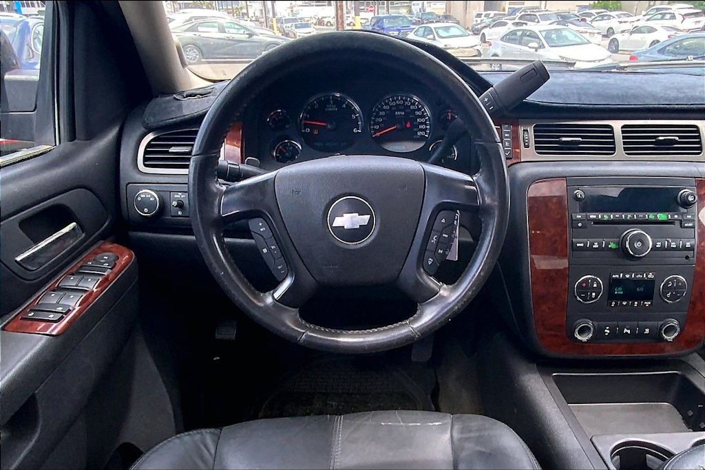 Thumbnail: 2010 Chevrolet Avalanche 1500 - 14