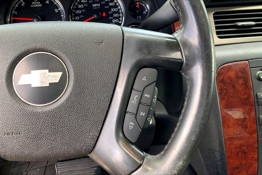Thumbnail: 2010 Chevrolet Avalanche 1500 - 26