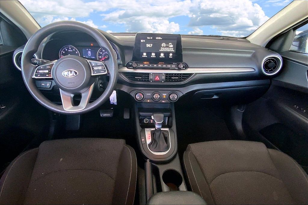 Thumbnail: 2020 Kia Forte - 10