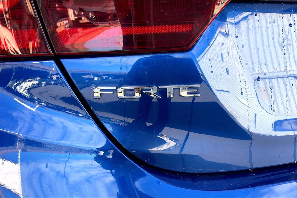 Thumbnail: 2020 Kia Forte - 7