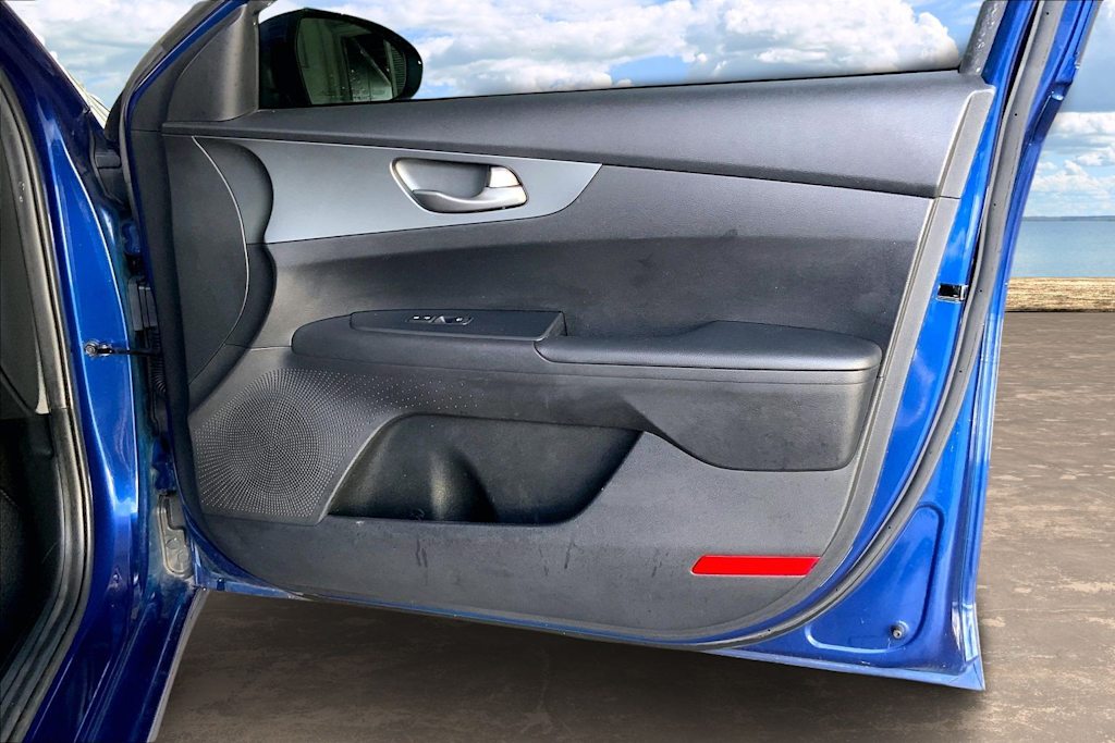 Thumbnail: 2020 Kia Forte - 29