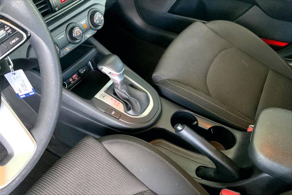 Thumbnail: 2020 Kia Forte - 16