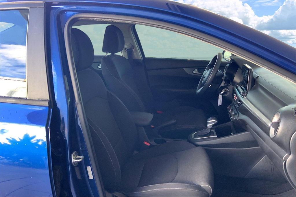 Thumbnail: 2020 Kia Forte - 21