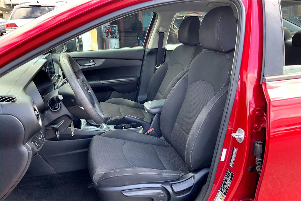 Thumbnail: 2019 Kia Forte - 11