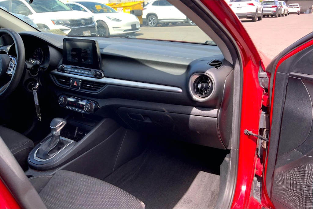 Thumbnail: 2019 Kia Forte - 24