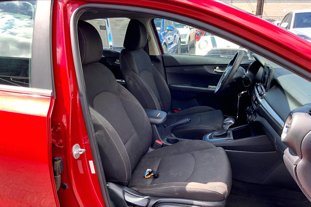 Thumbnail: 2019 Kia Forte - 12
