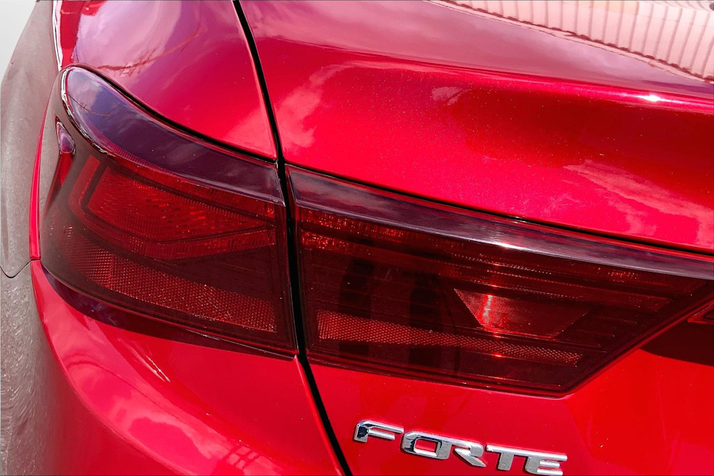Thumbnail: 2019 Kia Forte - 32