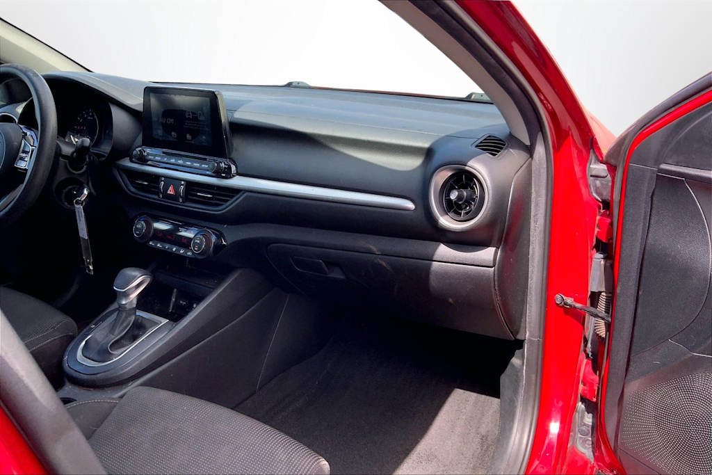 Thumbnail: 2019 Kia Forte - 24
