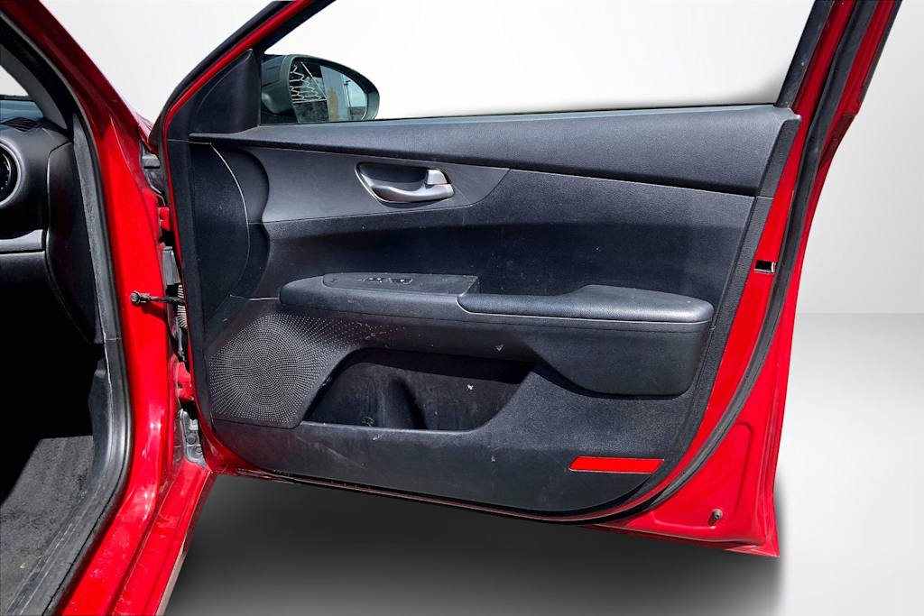 Thumbnail: 2019 Kia Forte - 28