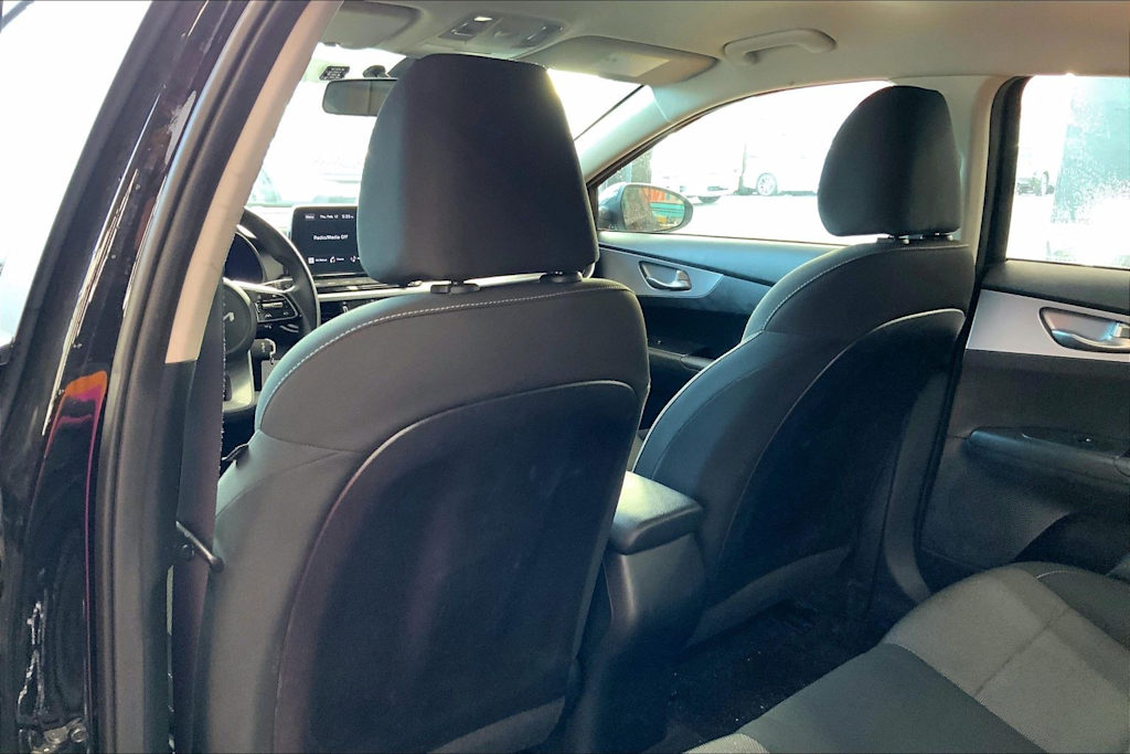 Thumbnail: 2022 Kia Forte - 12