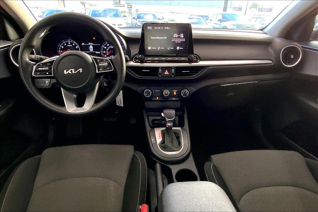 Thumbnail: 2022 Kia Forte - 9