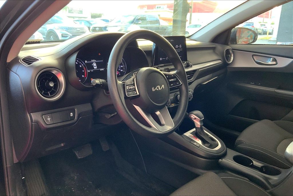 Thumbnail: 2022 Kia Forte - 2