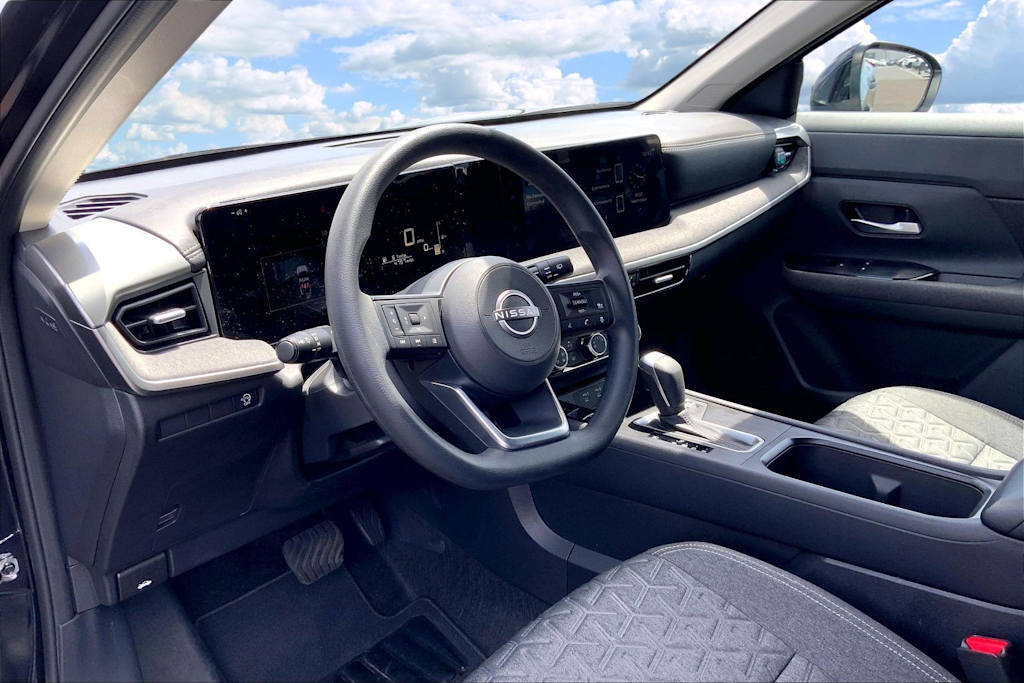 Thumbnail: 2025 Nissan Kicks - 2