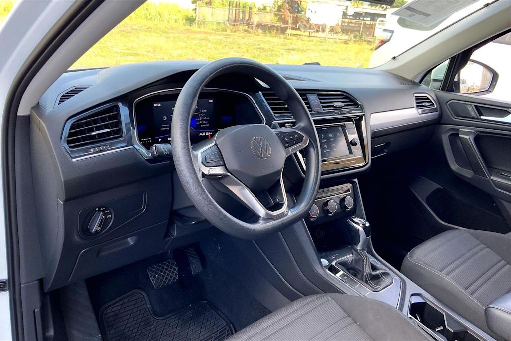 Thumbnail: 2022 Volkswagen Tiguan - 2