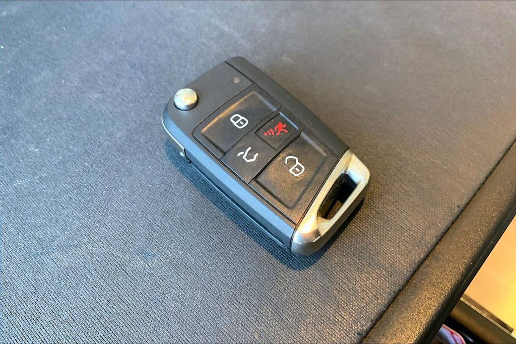 Thumbnail: 2022 Volkswagen Tiguan - 18