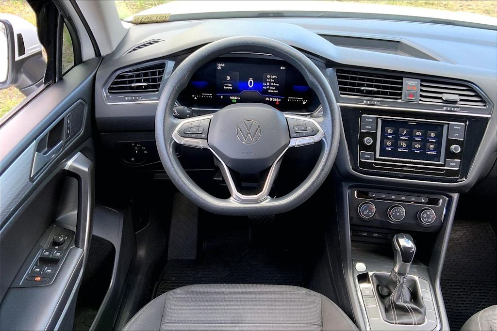 Thumbnail: 2022 Volkswagen Tiguan - 12