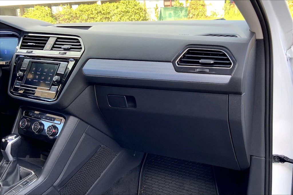 Thumbnail: 2022 Volkswagen Tiguan - 23