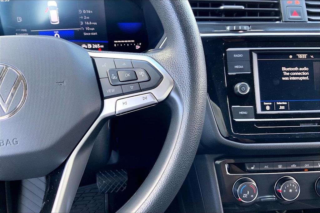 Thumbnail: 2022 Volkswagen Tiguan - 25