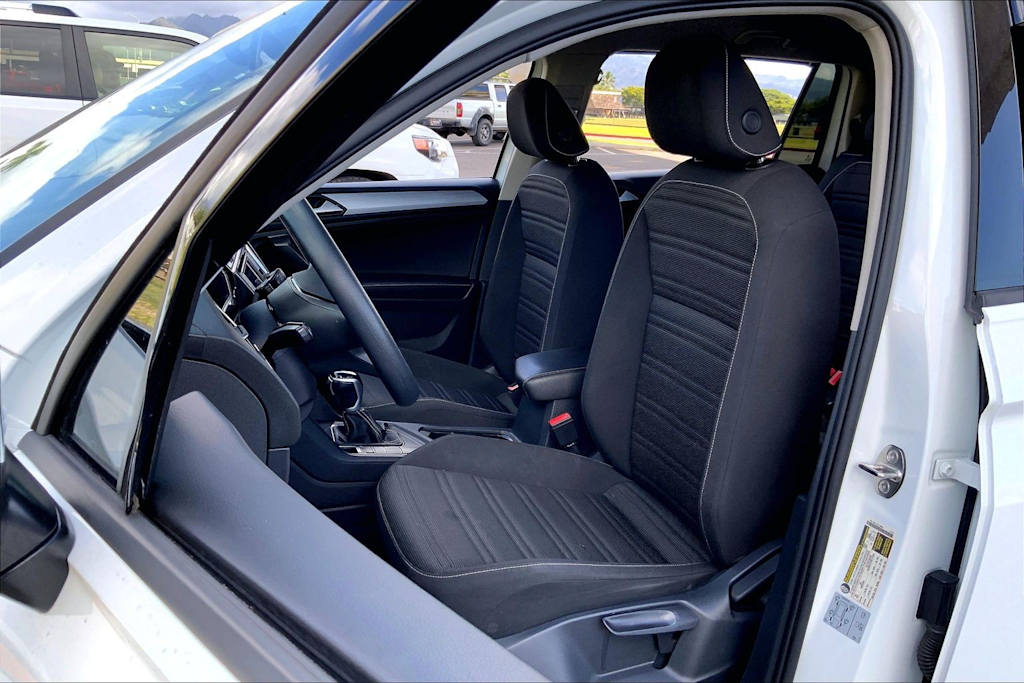 Thumbnail: 2022 Volkswagen Tiguan - 11