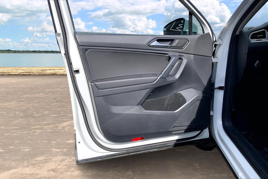 Thumbnail: 2018 Volkswagen Tiguan - 27