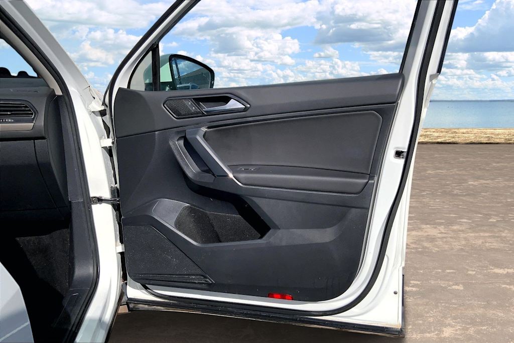 Thumbnail: 2018 Volkswagen Tiguan - 28