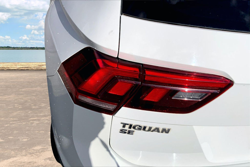Thumbnail: 2018 Volkswagen Tiguan - 32