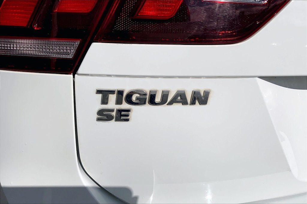 Thumbnail: 2018 Volkswagen Tiguan - 7