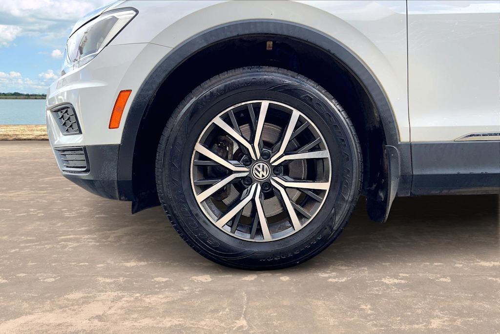 Thumbnail: 2018 Volkswagen Tiguan - 8