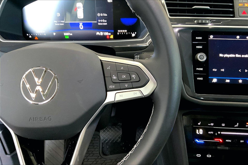 Thumbnail: 2023 Volkswagen Tiguan - 26