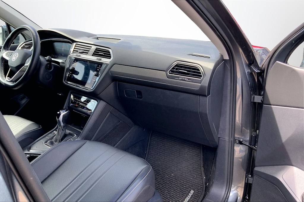 Thumbnail: 2024 Volkswagen Tiguan - 24