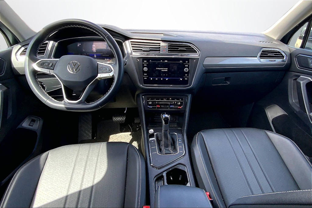 Thumbnail: 2024 Volkswagen Tiguan - 10