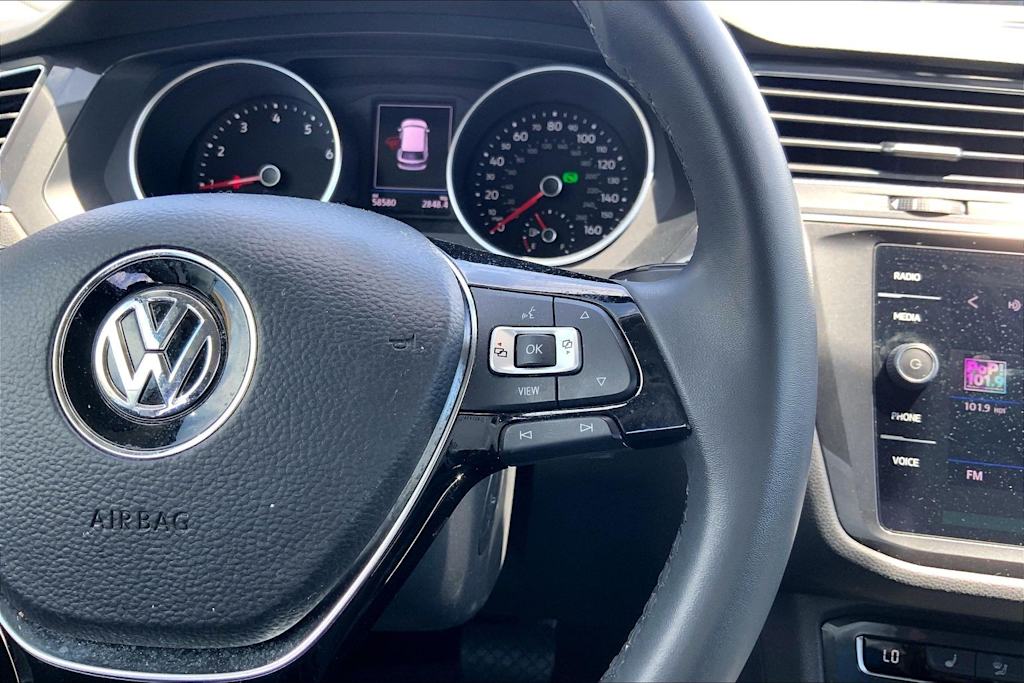 Thumbnail: 2020 Volkswagen Tiguan - 25