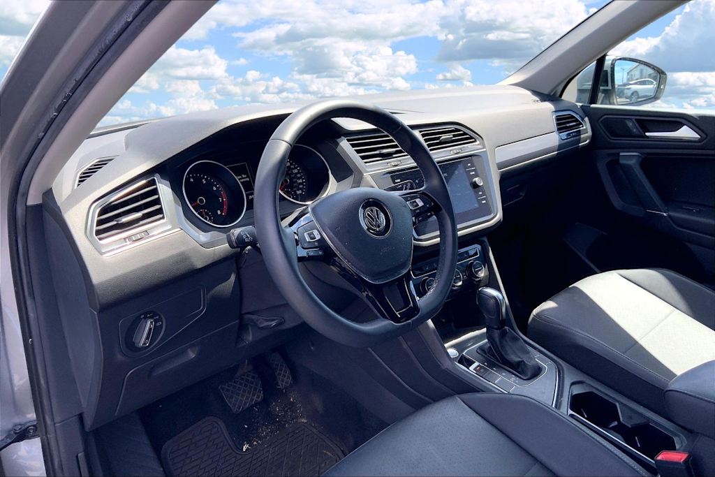 Thumbnail: 2020 Volkswagen Tiguan - 2