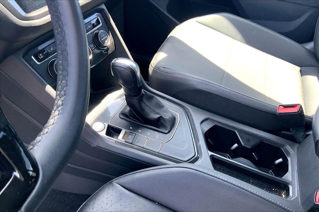 Thumbnail: 2020 Volkswagen Tiguan - 17