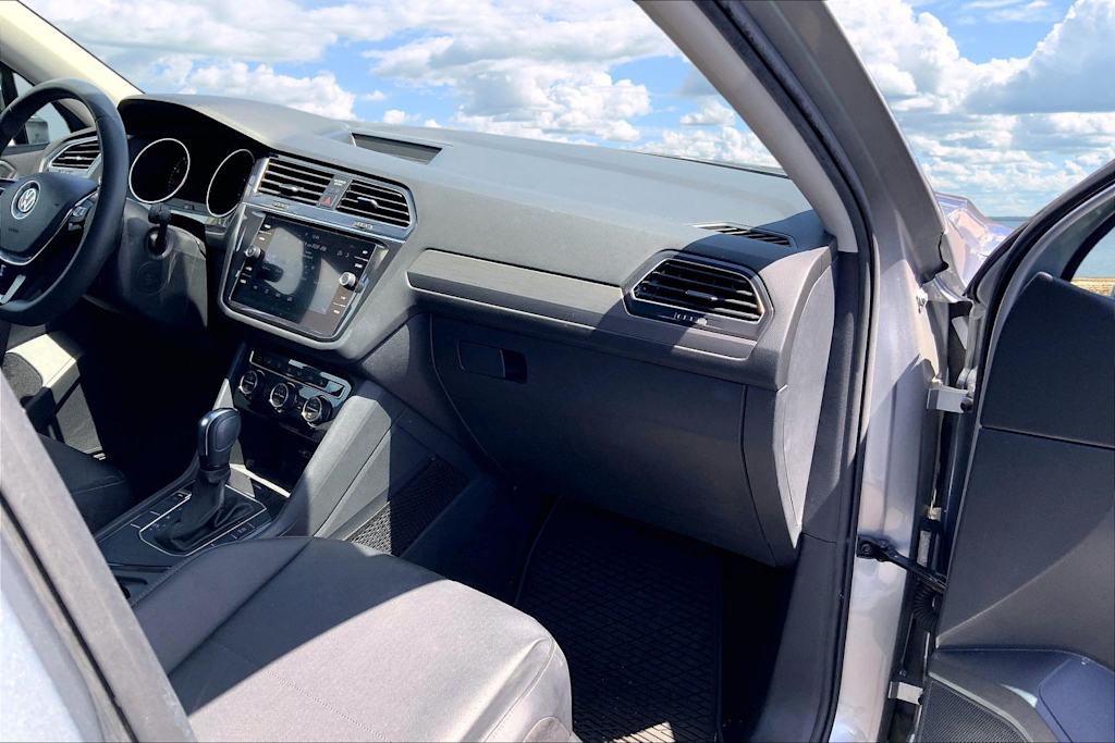 Thumbnail: 2020 Volkswagen Tiguan - 15