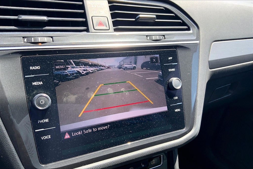 Thumbnail: 2020 Volkswagen Tiguan - 26