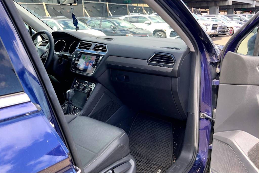 Thumbnail: 2021 Volkswagen Tiguan - 24