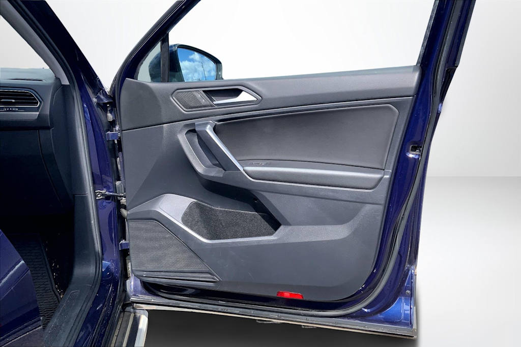 Thumbnail: 2021 Volkswagen Tiguan - 28