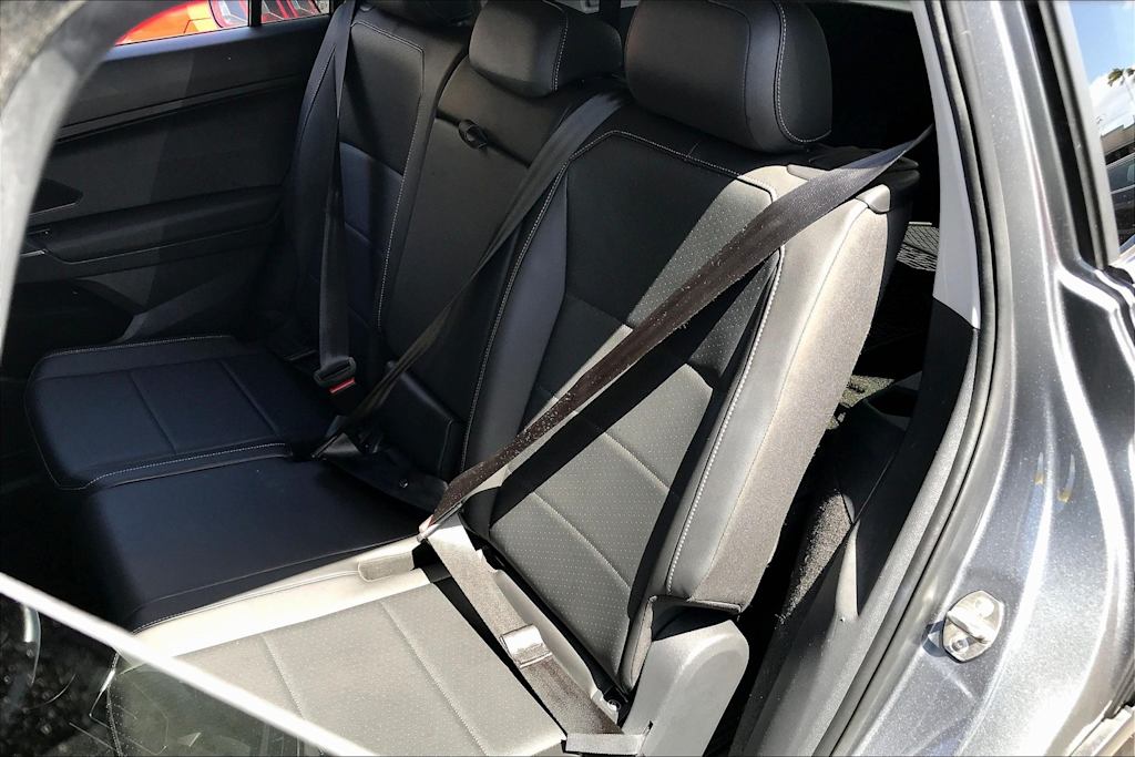 Thumbnail: 2018 Volkswagen Tiguan - 12