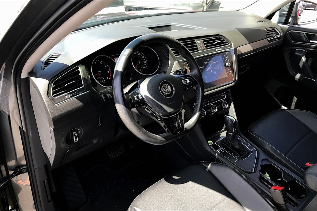 Thumbnail: 2018 Volkswagen Tiguan - 9