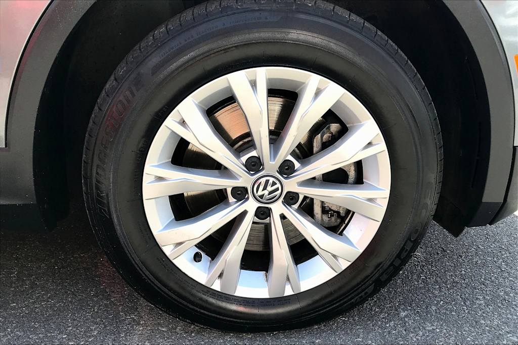 Thumbnail: 2018 Volkswagen Tiguan - 7