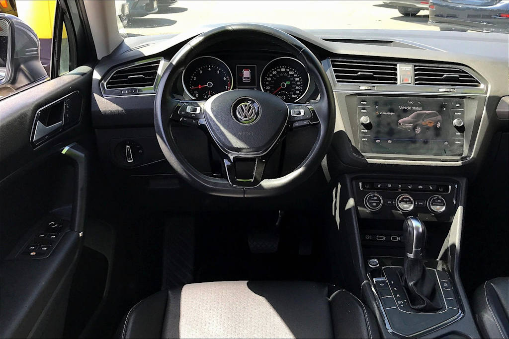 Thumbnail: 2018 Volkswagen Tiguan - 2
