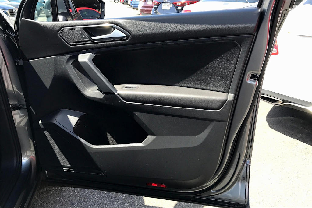 Thumbnail: 2018 Volkswagen Tiguan - 26