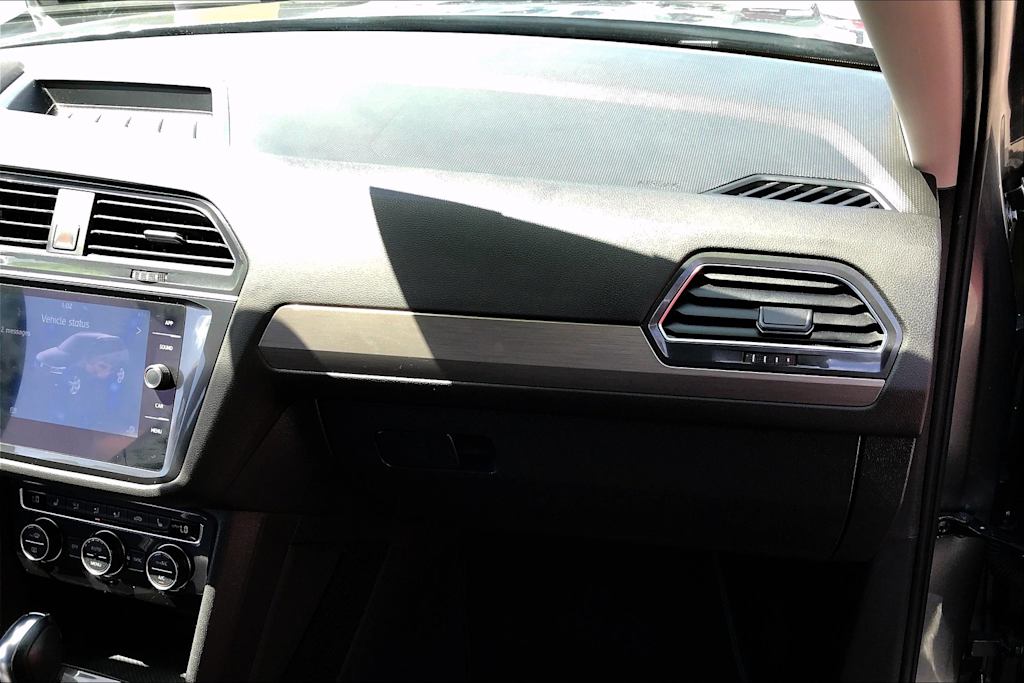 Thumbnail: 2018 Volkswagen Tiguan - 21