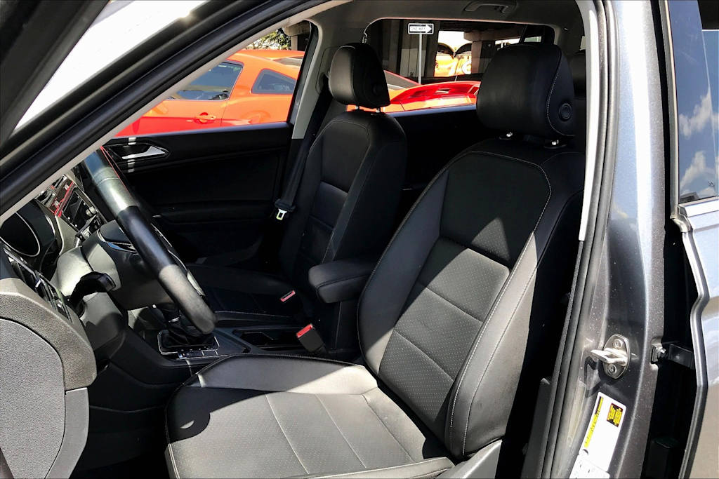 Thumbnail: 2018 Volkswagen Tiguan - 11