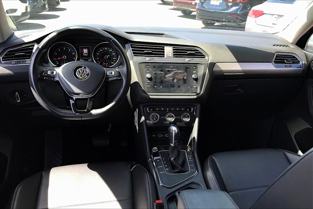 Thumbnail: 2018 Volkswagen Tiguan - 13