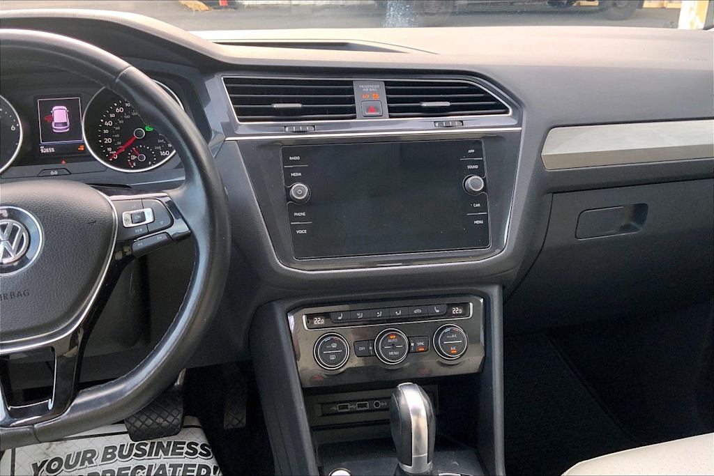 Thumbnail: 2019 Volkswagen Tiguan - 16