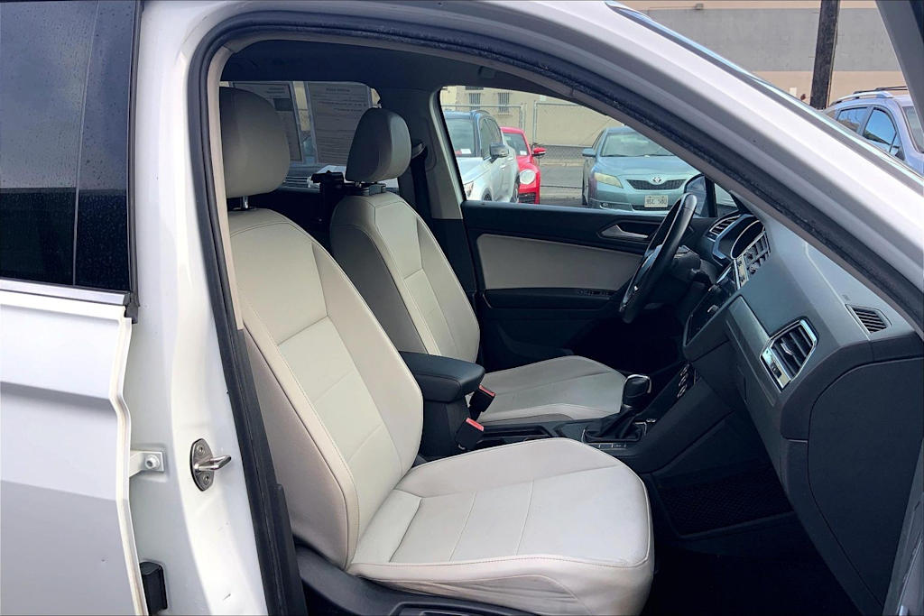 Thumbnail: 2019 Volkswagen Tiguan - 12