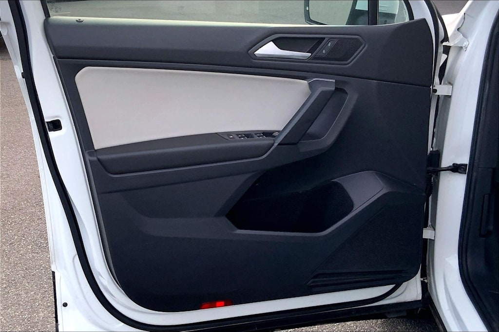 Thumbnail: 2019 Volkswagen Tiguan - 27