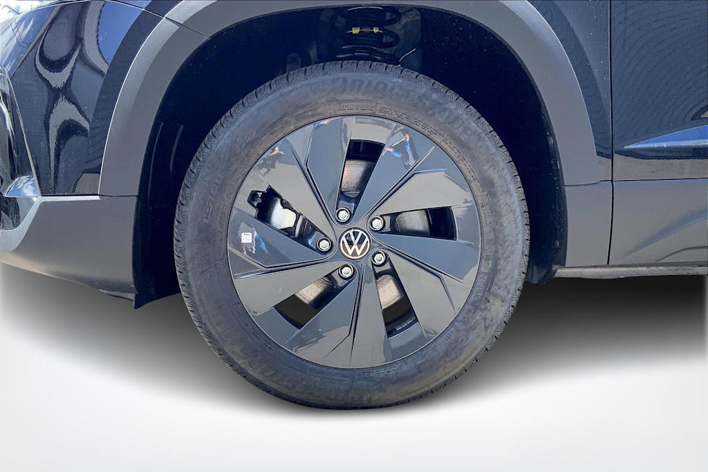 Thumbnail: 2026 Volkswagen Taos - 8